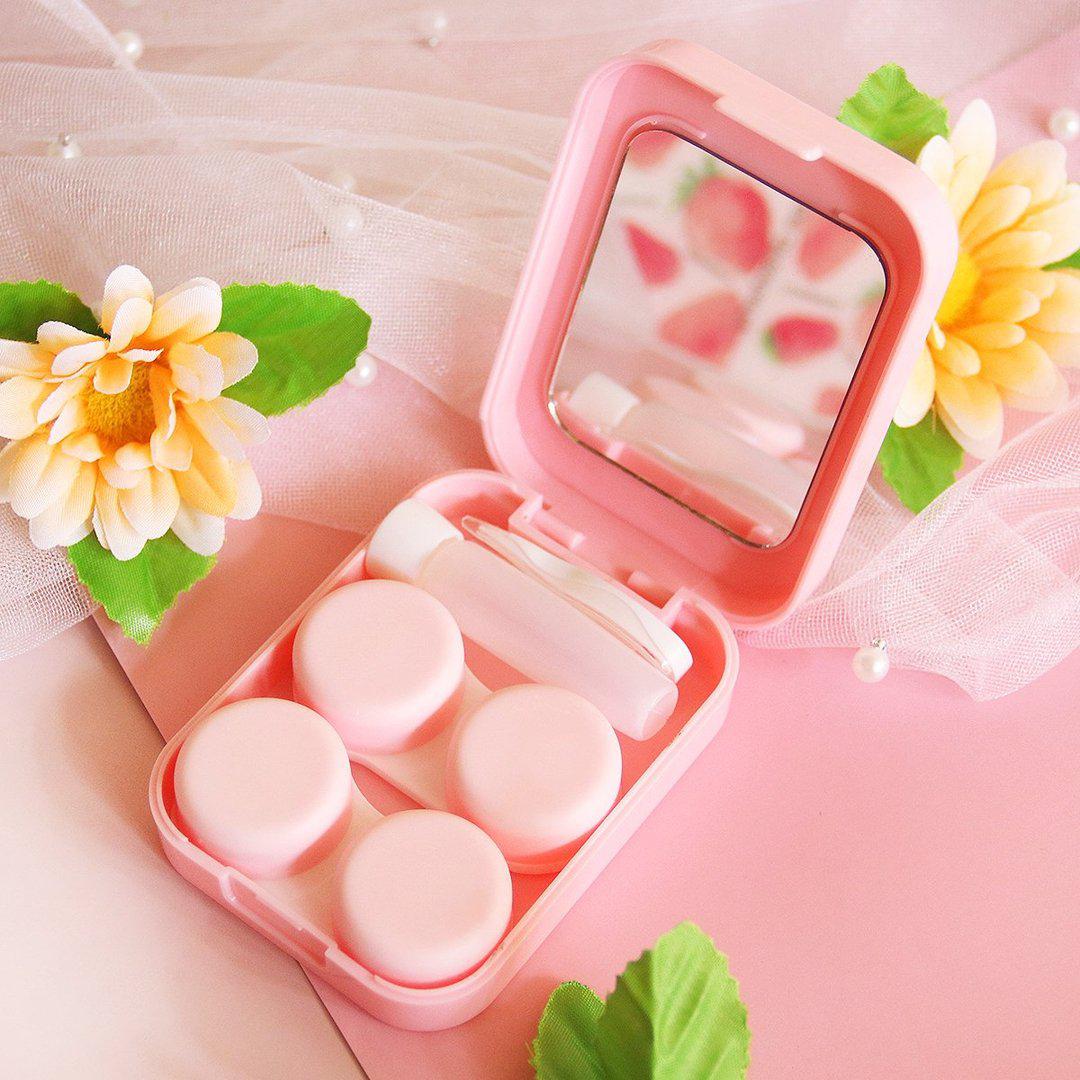 2 in 1 Strawberry Design Rectangular Lens Case Set *Random Design